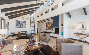 466-468 35th Avenue living room