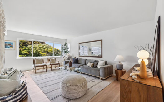 620 Detroit Street living room with views